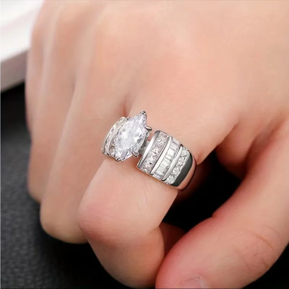 New Women’s 925 Silver Beautiful Diamond Ring - Picture 6 of 10